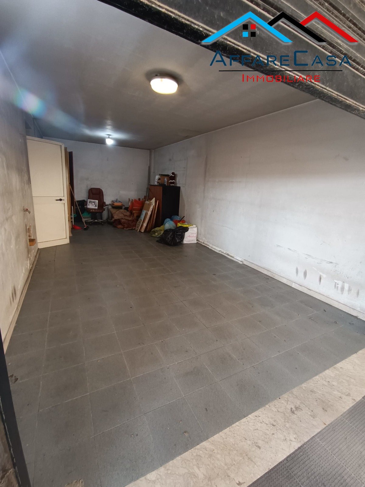 Garage Via Gabriele Amico Valenti, 127 Caltanissetta - Foto 2