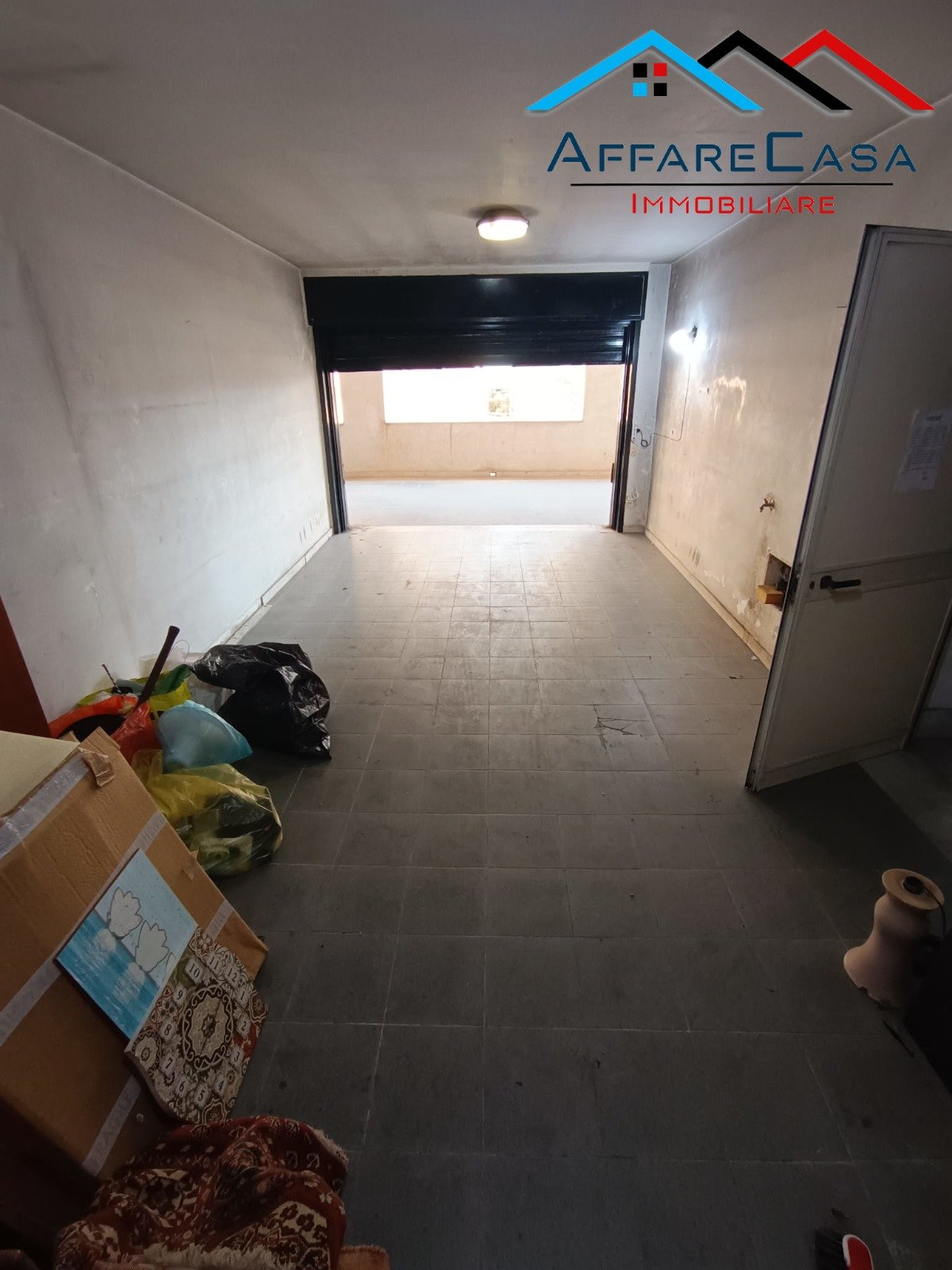Garage Via Gabriele Amico Valenti, 127 Caltanissetta - Foto 4