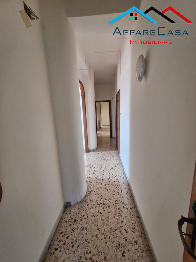 Appartamento Via Federico De Roberto, 79 Caltanissetta - Foto 4